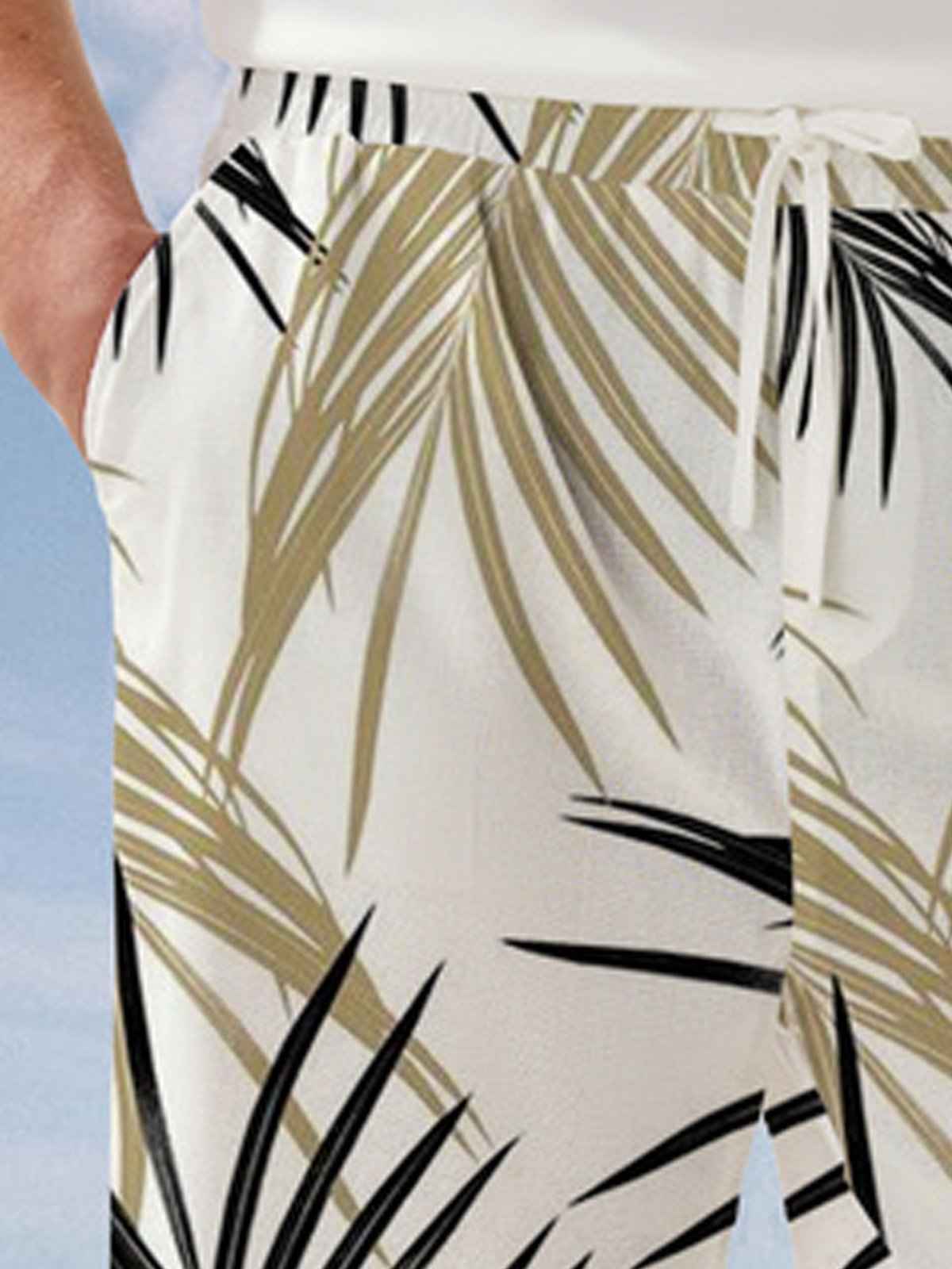 Palm Leaf Drawstring Bermuda Casual Short