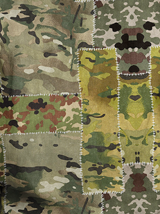 Side view of Men Casual Spring/Fall Camo Polyester Natural Loose Commuting H-Line Regular Aloha Shirts